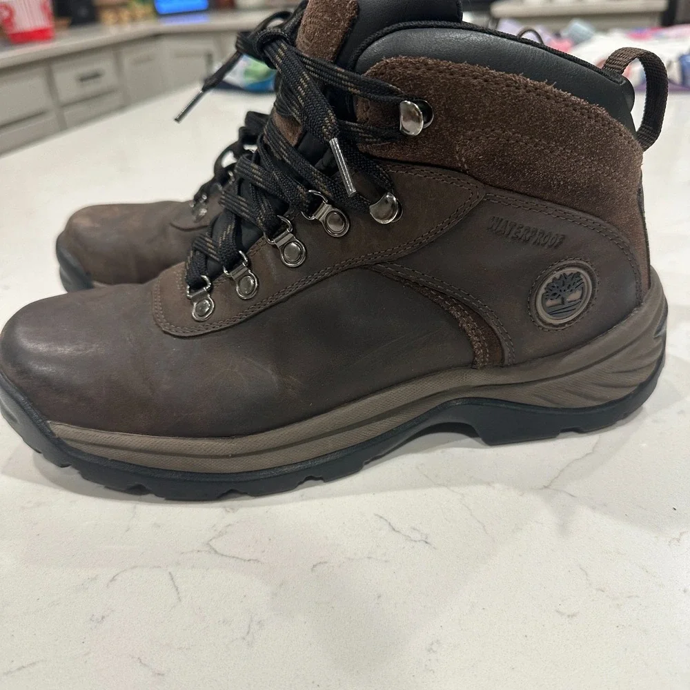 Timberland Waterproof Boots Mens 9 W Hiking Leather Work Outdoor Performance